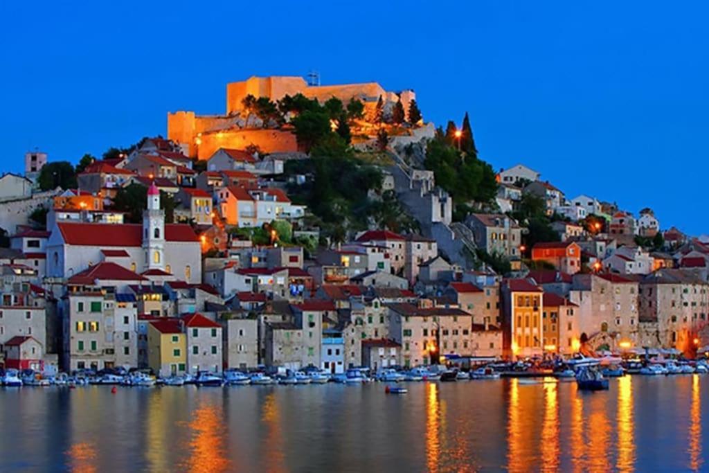 Villa Kuca Za Odmor Eni **** Šibenik Exterior foto